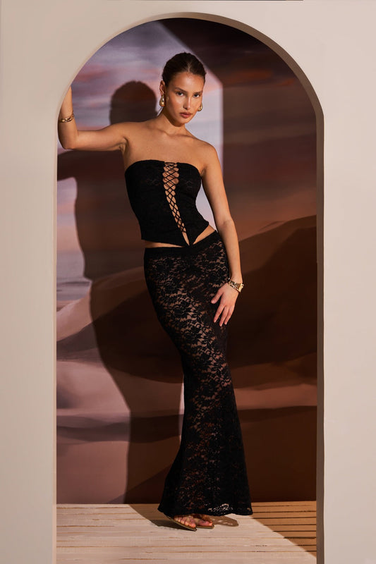 FIT AND FLARE RUCHED MAXI SKIRT IN BLACK LACE